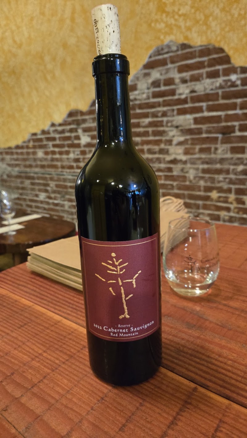 Cascade Cliffs Winery & Tasting Room