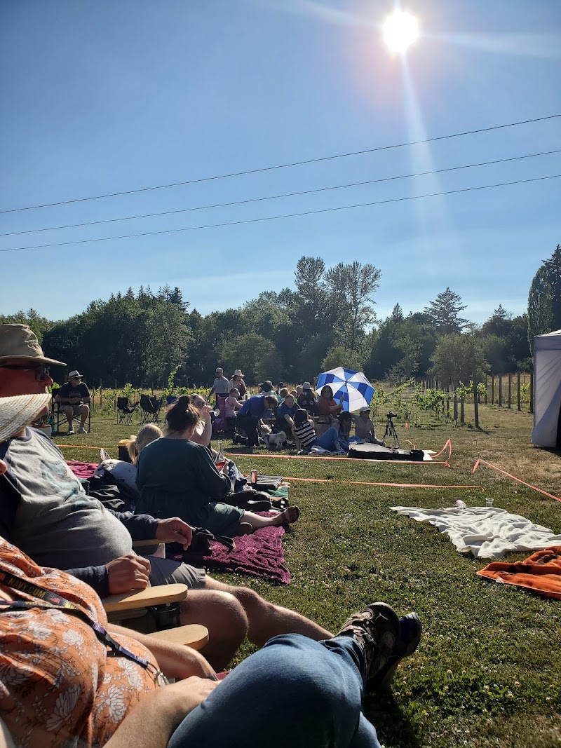 Photo of Mended Oak Winery