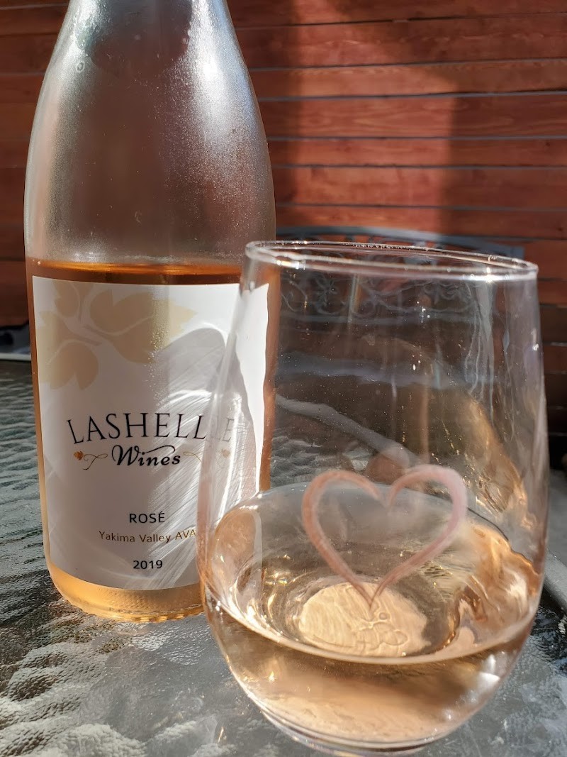 Photo of LaShellé Wines