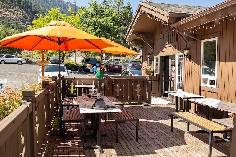 Photo of Rocky Pond Estate Winery Leavenworth Tasting Room